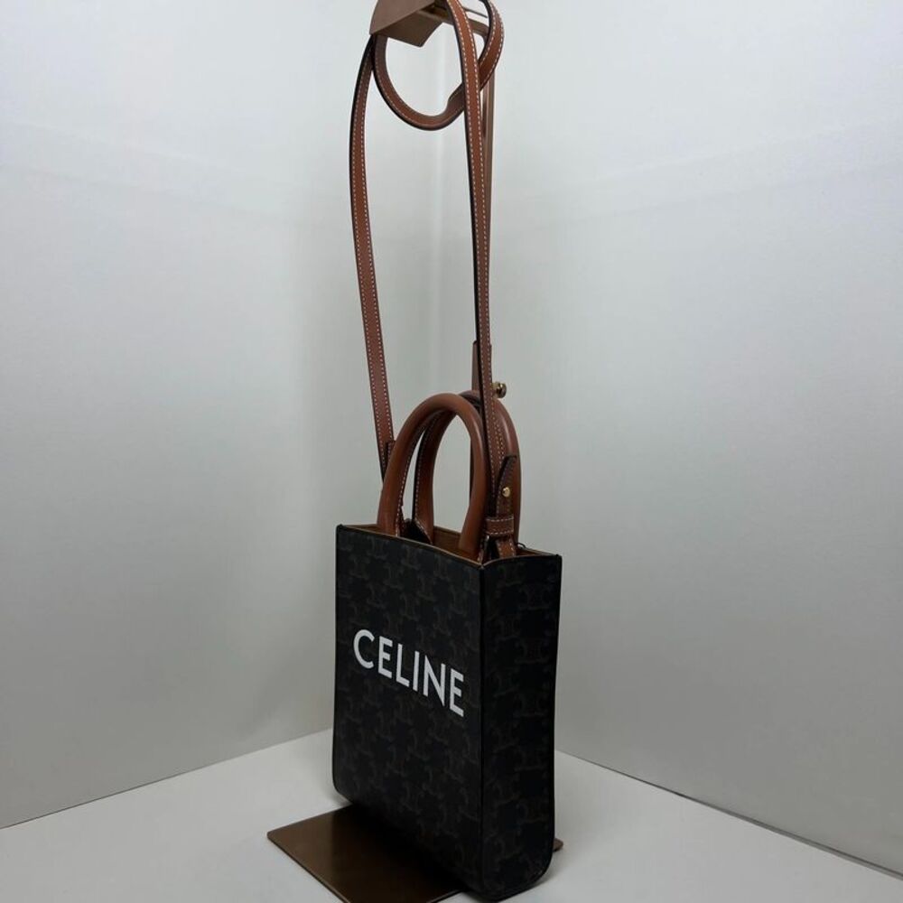 Celine Women Pre-Loved Bag Very Good Condition - Picture 3 of 9
